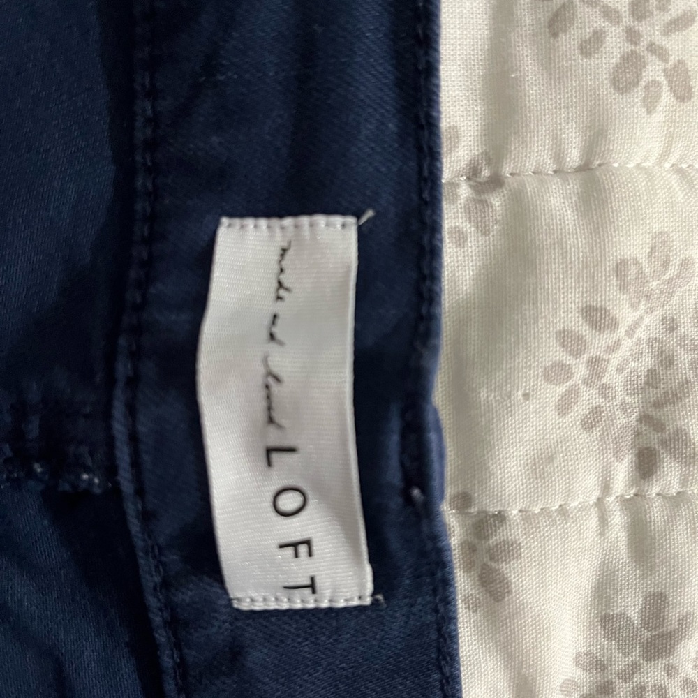 Loft size 12 shorts navy